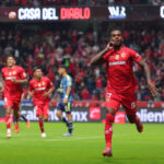 La Rojinegra impone su ley en la capital: un triunfo rotundo y esperanzador ante la rivalidad más temida.